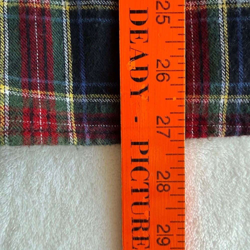 LL Bean Men's Flannel Button Down Shirt Large Slightly Fitted Scotch Plaid Cabin - Picture 9 of 11